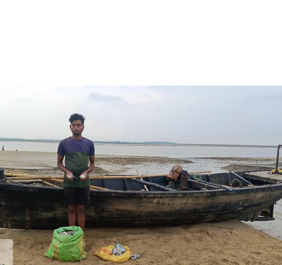 Bird Poaching : ବନ ବିଭାଗର ବଡ଼ ଆକ୍ସନ୍: ଧରା ପଡିଲେ ପକ୍ଷୀ ଶିକାରୀ, ୨୯୭ ଜୀବନ୍ତ ପକ୍ଷୀ ଉଦ୍ଧାର