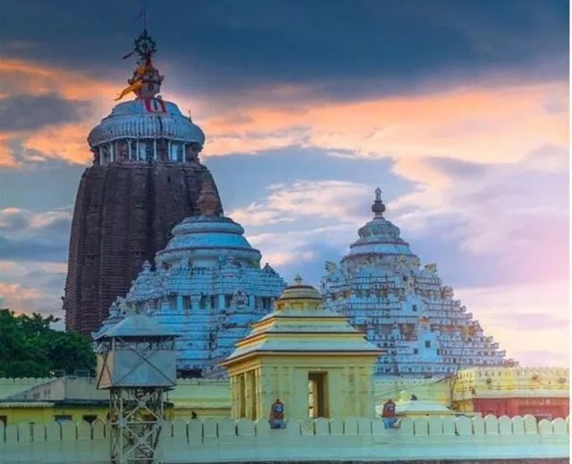 ଗଜପତିଙ୍କୁ ମହାପ୍ରଭୁଙ୍କ ସୁସ୍ଥତାର ବାର୍ତ୍ତା ଦେଲେ ସେବାୟତ