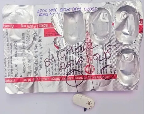 insect-infested medicine : ରୋଗୀଙ୍କ ସ୍ଵାସ୍ଥ୍ୟ ସହ ସାଙ୍ଘାତିକ ଖେଳ, ମେଡିକାଲରେ ମିଳୁଛି ପୋକରା ଔଷଧ