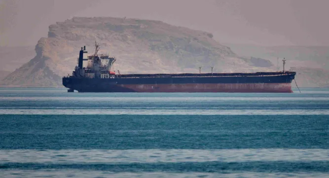 Indian ships : ପାରସ୍ ଉପସାଗରରେ ଏବେ ବି ରହିଛି ୭ ଭାରତୀୟ ଜାହାଜ, ଅଛନ୍ତି ୧୪୮ ନାଗରିକ