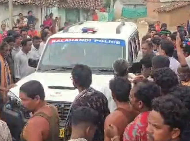 ଘରେ ପଶି ଡକାୟତି ଉଦ୍ୟମ ,  ୫  ଜଣଙ୍କୁ  କାବୁ କଲେ ଗ୍ରାମବାସୀ