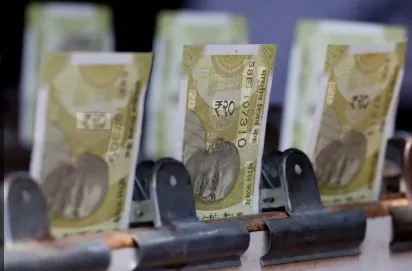 Plastic Currency: ୧୦ ଏବଂ ୨୦ ଟଙ୍କିଆ ନୋଟ୍ ଛାପିବାରେ କେତେ ଖର୍ଚ୍ଚ ଆସେ ? ସରକାରଙ୍କୁ କେତେ ମହଙ୍ଗା ପଡିବ ?