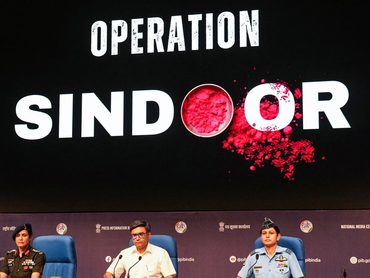 Operation Sindoor: ପାକ୍‌ ଉପରେ କାହିଁକି ଆକ୍ରମଣ ବନ୍ଦ କରିଥିଲା ଭାରତ ? 'ସିନ୍ଦୂର'କୁ ନେଇ ଇମ୍ରାନଙ୍କ ଭଉଣୀଙ୍କ ବଡ଼ ଦାବି