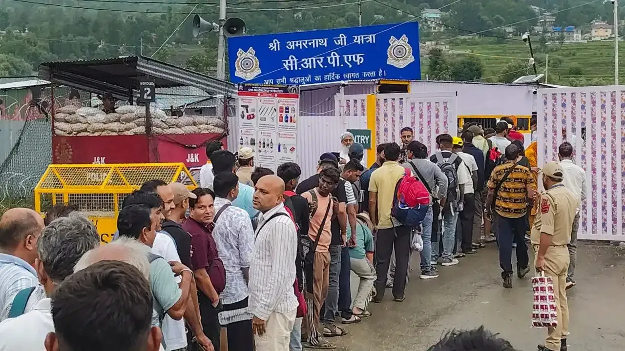 Amarnath Yatra 2026: ଆରମ୍ଭ ହେଲା ଅମରନାଥ ଯାତ୍ରା; ୫୭ ଦିନ ଧରି ଚାଲିବ, ବାବା ବର୍ଫାନୀଙ୍କ ଦର୍ଶନ ପାଇଁ ବାହାରିଲା ପ୍ରଥମ ଦଳ
