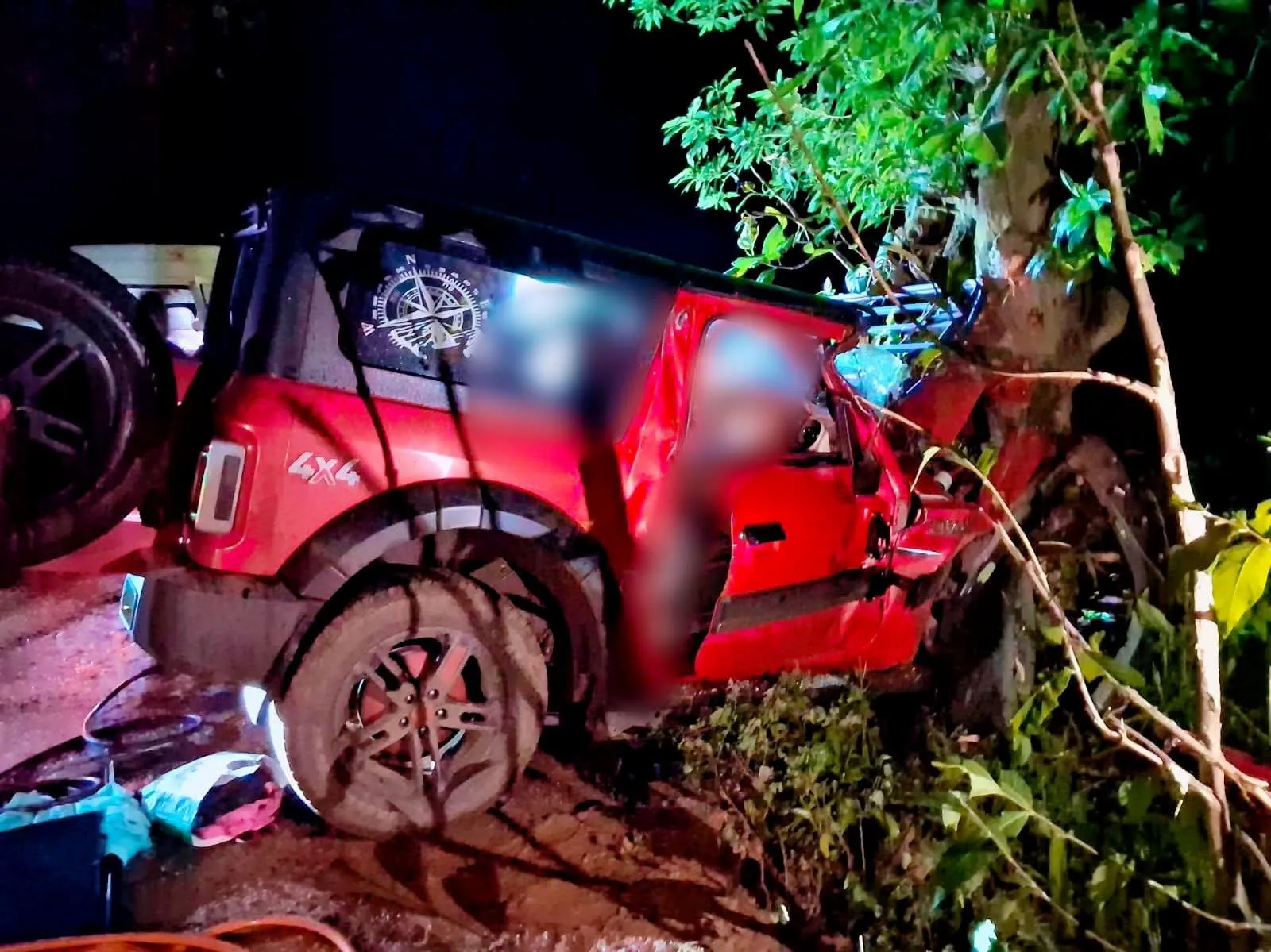 Road Accident: ଚମ୍ପୁଆରେ ମର୍ମନ୍ତୁଦ ସଡ଼କ ଦୁର୍ଘଟଣା; ଆମ୍ବ ଗଛରେ ପିଟି ହେଲା ଥାର୍, ଗୋଟିଏ ପରିବାରର ୩ ମୃତ