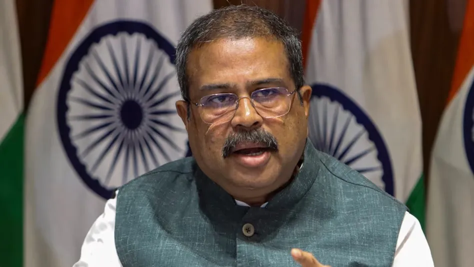 Dharmendra Pradhan : କେନ୍ଦ୍ର ଶିକ୍ଷା ମନ୍ତ୍ରୀ ଧର୍ମେନ୍ଦ୍ର ପ୍ରଧାନଙ୍କ ଇସ୍ତଫା, ଦେଶବ୍ୟାପୀ ଛାତ୍ର ଆନ୍ଦୋଳନ ପରେ ଛାଡ଼ିଲେ ପଦ