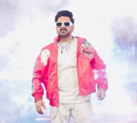 Pawan Singh : ମା'ଙ୍କ ପାଦ ଧରି ଇମୋସନାଲ୍ ହେଲେ ପାୱାର ଷ୍ଟାର୍ ପୱନ ସିଂ, କହିଲେ ମା' ନାହିଁ ତ ମୁଁ ..