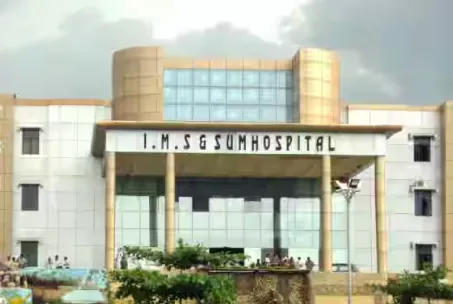 SUM Hospital : ସମ୍ ହସ୍ପିଟାଲରେ ଅସୁସ୍ଥ ନବଜାତ ଶିଶୁକୁ ନୂଆ ଜୀବନ ଦେଲେ ଡାକ୍ତର