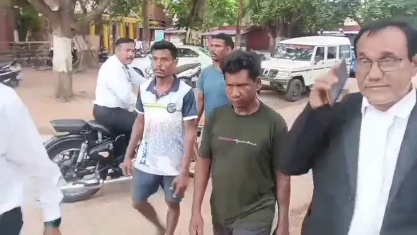 Rayagada Mob Attack : କଲ୍ୟାଣସିଂହପୁର ଭିଡ଼ହିଂସା ମାମଲା, ସରିଲା ୨୪ ଅଭିଯୁକ୍ତଙ୍କ ଟିଆଇ ପରେଡ୍‌, ବିଚାରପତିଙ୍କ ଆଗରେ ପୀଡ଼ିତାଙ୍କ ବୟାନ ରେକର୍ଡ