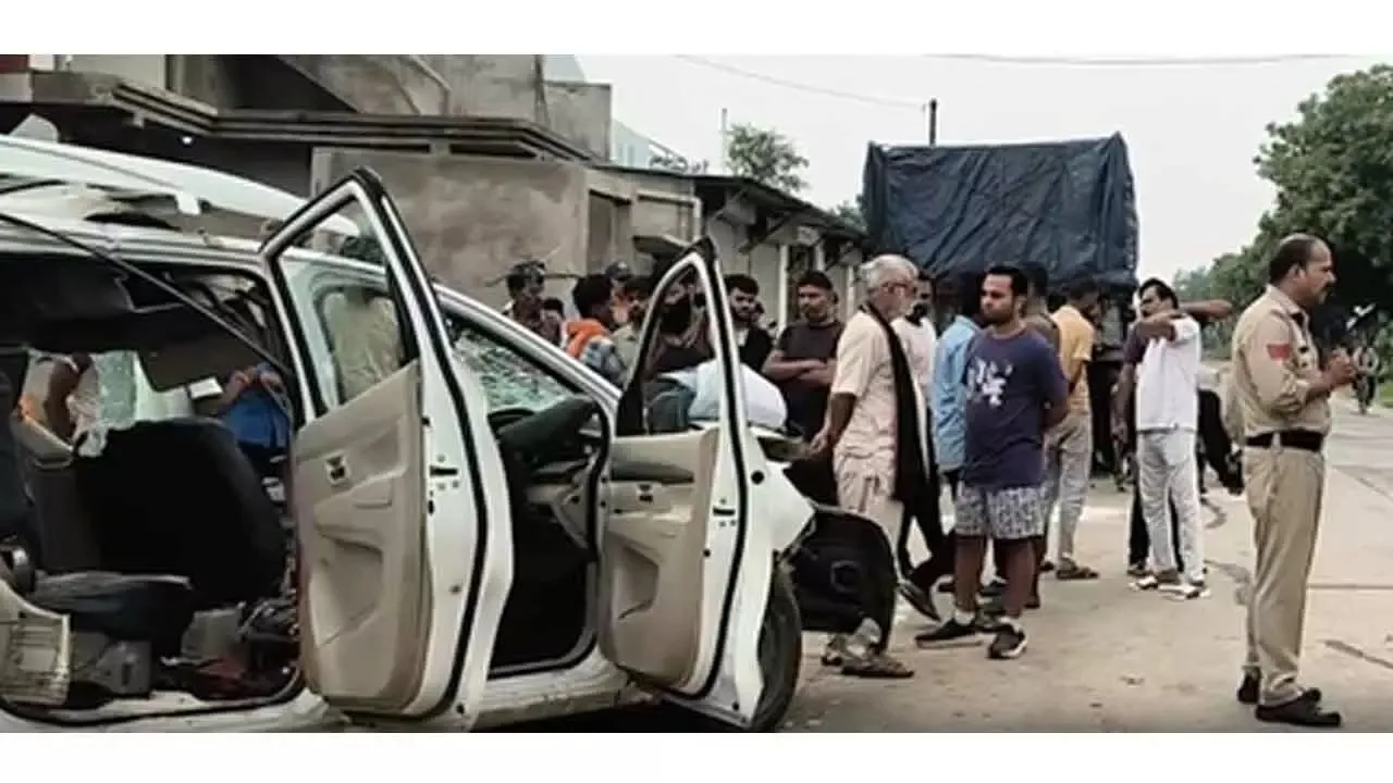 Accident News : ମଧ୍ୟପ୍ରଦେଶରେ ମର୍ମନ୍ତୁଦ ଦୁର୍ଘଟଣା, ଟ୍ରକ୍‌କୁ ପଛପଟୁ ପିଟିଲା କାର୍, ଗୋଟିଏ ପରିବାରର ୪ ଜଣଙ୍କ ମୃତ୍ୟୁ